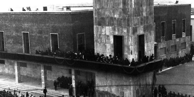 Re al balcone 15 aprile 1934