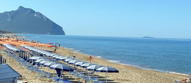 mare spiaggia sabaudia